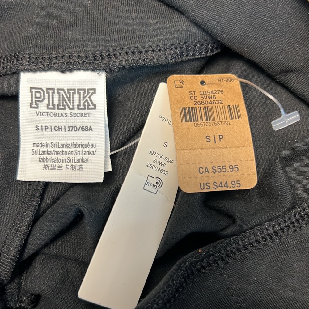 PINK‎ - Picture 6 of 8